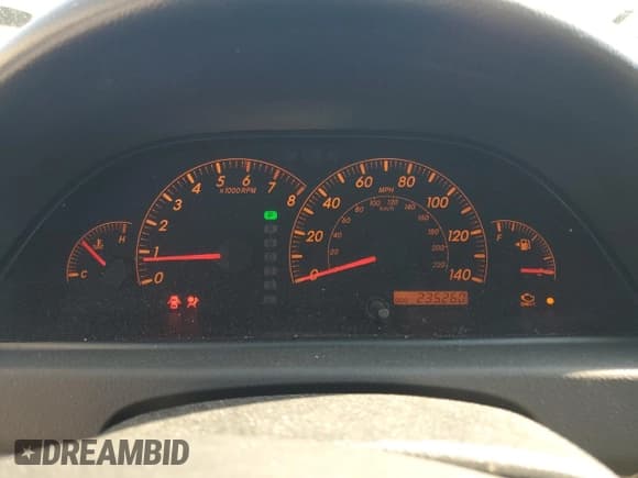 ✅ 2005 Toyota Camry SE • VIN: 4T1BA32K25U506950 • Лот: 82640945. Опубликован ранее на Copart с пробегом 235 260 миль. Бесплатный доступ к архиву аукционных продаж из США и подробный отчёт об истории автомобиля на DreamBid. Изображение 9.