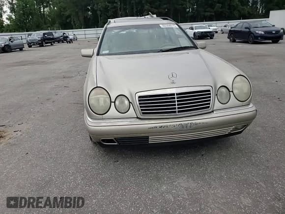 ✅ 1999 Mercedes-Benz E 320 • VIN: WDBJH65F0XA763409 • Лот: 80368015. Опубликован ранее на Copart с пробегом 221 642 миль. Бесплатный доступ к архиву аукционных продаж из США и подробный отчёт об истории автомобиля на DreamBid. Изображение 13.