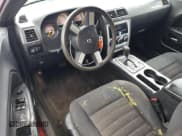 ✅ 2010 Dodge Challenger SE • VIN: 2B3CJ4DV4AH166608 • Lot: 86160144. Wystawiony na Copart z przebiegiem 226 948 mil. Bezpłatny archiwum sprzedaży aukcyjnych z USA i szczegółowy raport historii pojazdu na DreamBid. Zdjęcie 8.