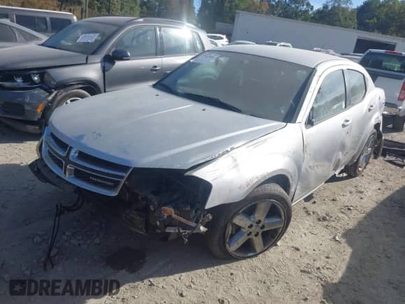 ✅ 2012 Dodge Avenger SE • VIN: 1C3CDZAB2CN259395 • Lot: 43527004. Listed on IAAI with 209,094 mi. Free auction sales archive from the USA and detailed vehicle history report at DreamBid. Image 2.