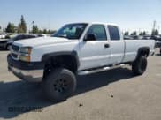 ✅ 2003 Chevrolet Silverado 2500HD LS • VIN: 1GCHC29U53E146154 • Лот: 72820474. Опубликован ранее на Copart с пробегом Не указан. Бесплатный доступ к архиву аукционных продаж из США и подробный отчёт об истории автомобиля на DreamBid. Изображение 1.