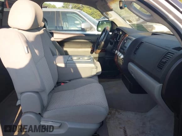 ✅ 2007 Toyota Tundra • VIN: 5TFJT52177X001517 • Лот: 42774288. Опубликован ранее на IAAI с пробегом 117 994 миль. Бесплатный доступ к архиву аукционных продаж из США и подробный отчёт об истории автомобиля на DreamBid. Изображение 5.