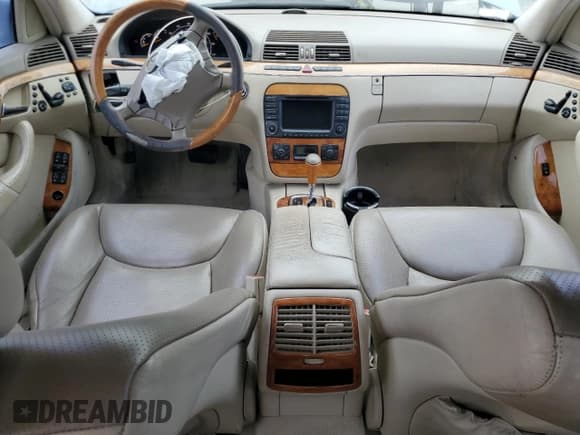 ✅ 2003 Mercedes-Benz S 500 • VIN: WDBNG75J13A356885 • Лот: 81723015. Опубликован ранее на Copart с пробегом 131 550 миль. Бесплатный доступ к архиву аукционных продаж из США и подробный отчёт об истории автомобиля на DreamBid. Изображение 8.