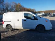 ✅ 2020 Nissan NV200 S • VIN: 3N6CM0KN4LK705890 • Lot: 43651904. Wystawiony na IAAI z przebiegiem 140 042 mil. Bezpłatny archiwum sprzedaży aukcyjnych z USA i szczegółowy raport historii pojazdu na DreamBid. Zdjęcie 13.
