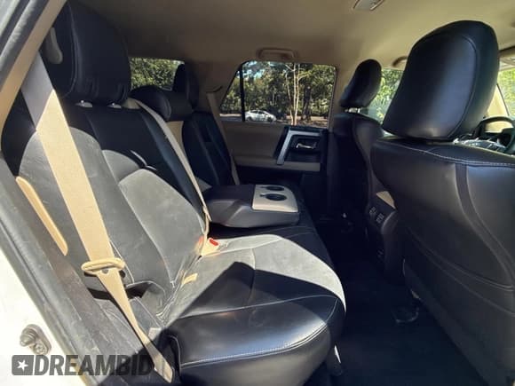 ✅ 2016 Toyota 4Runner Limited • VIN: JTEBU5JR2G5309159 • Лот: 69109795. Опубликован ранее на Copart с пробегом 127 977 миль. Бесплатный доступ к архиву аукционных продаж из США и подробный отчёт об истории автомобиля на DreamBid. Изображение 6.