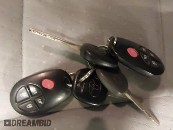 ✅ 2015 Toyota Sienna LE • VIN: 5TDKK3DC5FS623788 • Lot: 43557633. Listed on IAAI with 150,696 mi. Free auction sales archive from the USA and detailed vehicle history report at DreamBid. Image 11.