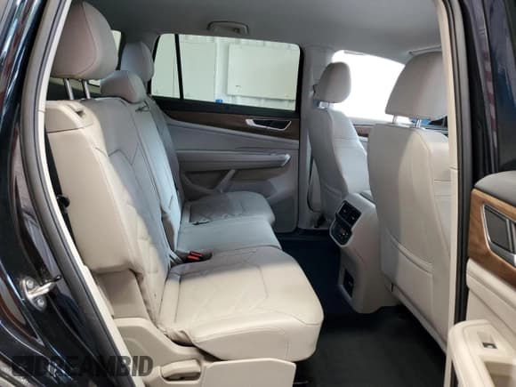 ✅ 2024 Volkswagen Atlas SE • VIN: 1V2HR2CA6RC605790 • Лот: 70090705. Опубликован ранее на Copart с пробегом 19 287 миль. Бесплатный доступ к архиву аукционных продаж из США и подробный отчёт об истории автомобиля на DreamBid. Изображение 11.