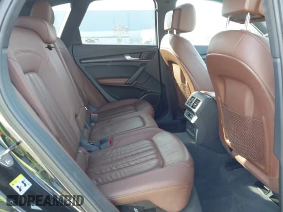 ✅ 2019 Audi Q5 Premium Plus • VIN: WA1BNAFY5K2063433 • Lot: 41233819. Wystawiony na IAAI z przebiegiem 55 056 mil. Bezpłatny archiwum sprzedaży aukcyjnych z USA i szczegółowy raport historii pojazdu na DreamBid. Zdjęcie 8.