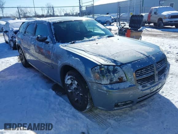 2006 Dodge Magnum with VIN 2D4FV47T06H415474, listed as a IAAI auction lot 41597365 with 172,597 mi miles and . Bid and sale history available at DreamBid. Image 1.