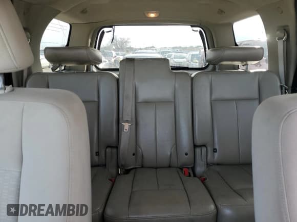 ✅ 2010 Ford Expedition SSV • VIN: 1FMJU1F50AEB49817 • Lot: 47075645. Listed on Copart with 145,116 mi. Free auction sales archive from the USA and detailed vehicle history report at DreamBid. Image 10.