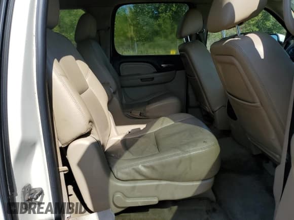 ✅ 2011 GMC Yukon XL Denali • VIN: 1GKS2MEF5BR288429 • Lot: 80687215. Wystawiony na Copart z przebiegiem 268 131 mil. Bezpłatny archiwum sprzedaży aukcyjnych z USA i szczegółowy raport historii pojazdu na DreamBid. Zdjęcie 11.