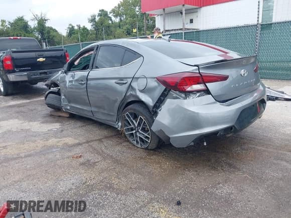 ✅ 2019 Hyundai Elantra Sport • VIN: KMHD04LB4KU820160 • Lot: 43299567. Listed on IAAI with 80,482 mi. Free auction sales archive from the USA and detailed vehicle history report at DreamBid. Image 3.