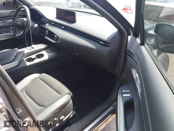 ✅ 2023 Genesis GV70 2.5T • VIN: KMUMADTBXPU095492 • Lot: 41959841. Listed on IAAI with 15,316 mi. Free auction sales archive from the USA and detailed vehicle history report at DreamBid. Image 5.