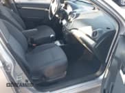 ✅ 2009 Chevrolet Aveo 1LT • VIN: KL1TD56EX9B374755 • Lot: 41334901. Wystawiony na IAAI z przebiegiem 105 967 mil. Bezpłatny archiwum sprzedaży aukcyjnych z USA i szczegółowy raport historii pojazdu na DreamBid. Zdjęcie 5.