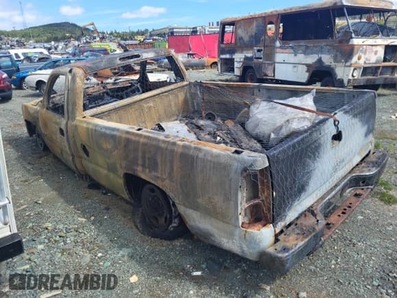 ✅ 2002 Chevrolet Silverado 1500 Commercial • VIN: 1GCEK14W32Z201572 • Лот: 69002294. Опубликован ранее на Copart с пробегом Не указан. Бесплатный доступ к архиву аукционных продаж из США и подробный отчёт об истории автомобиля на DreamBid. Изображение 2.