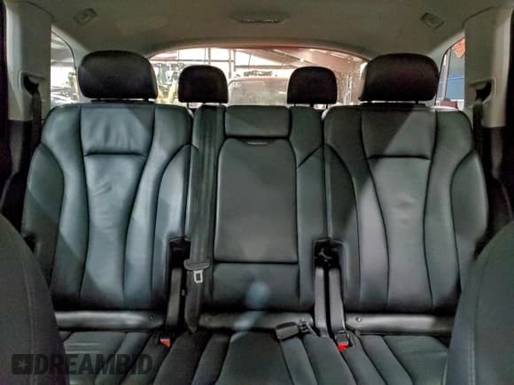 ✅ 2017 Audi Q7 Premium Plus • VIN: WA1LAAF73HD007785 • Lot: 96477355. Wystawiony na Copart z przebiegiem 96 136 mil. Bezpłatny archiwum sprzedaży aukcyjnych z USA i szczegółowy raport historii pojazdu na DreamBid. Zdjęcie 10.