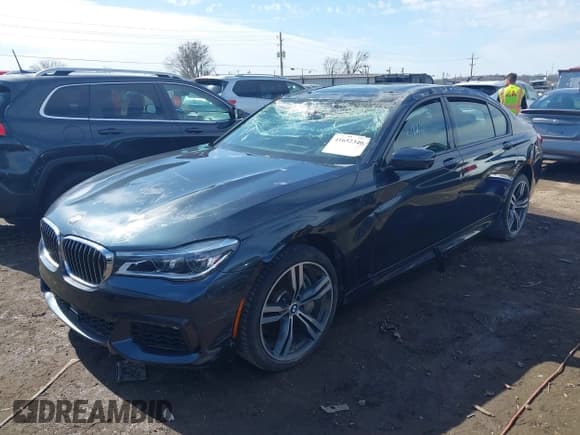 ✅ 2019 BMW 7 Series 750i xDrive • VIN: WBA7F2C55KB239578 • Lot: 41652340. Listed on IAAI with Not provided. Free auction sales archive from the USA and detailed vehicle history report at DreamBid. Image 2.