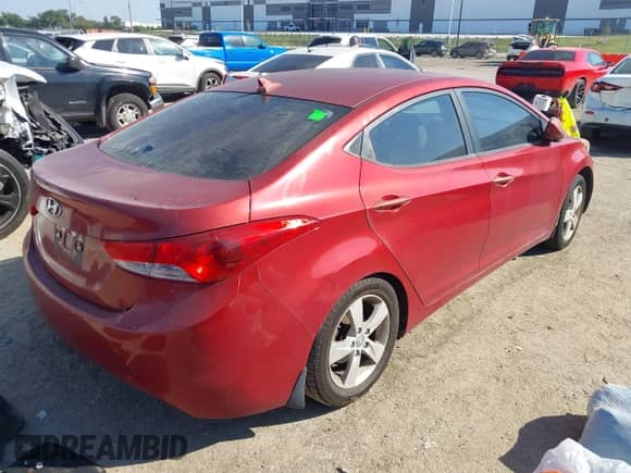 2013 Hyundai Elantra Limited z VIN KMHDH4AE0DU671383, wystawiony jako IAAI lot #43428181 z przebiegiem Nie podano mil oraz . Historia ofert i sprzedaży dostępna na DreamBid. Obrazek 4.