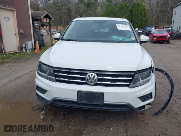 ✅ 2018 Volkswagen Tiguan SEL • VIN: 3VV2B7AX5JM164450 • Lot: 42191718. Wystawiony na IAAI z przebiegiem 68 556 mil. Bezpłatny archiwum sprzedaży aukcyjnych z USA i szczegółowy raport historii pojazdu na DreamBid. Zdjęcie 12.