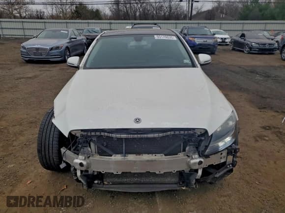 ✅ 2018 Mercedes-Benz C 300 • VIN: 55SWF4JB3JU265027 • Lot: 93170035. Wystawiony na Copart z przebiegiem 73 572 mil. Bezpłatny archiwum sprzedaży aukcyjnych z USA i szczegółowy raport historii pojazdu na DreamBid. Zdjęcie 5.