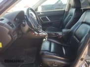 ✅ 2009 Subaru Outback Limited • VIN: 4S4BP66C797330937 • Lot: 82494255. Wystawiony na Copart z przebiegiem 304 317 mil. Bezpłatny archiwum sprzedaży aukcyjnych z USA i szczegółowy raport historii pojazdu na DreamBid. Zdjęcie 7.