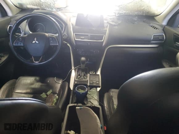 ✅ 2019 Mitsubishi Eclipse Cross SE • VIN: JA4AT5AA7KZ018486 • Lot: 81494025. Wystawiony na Copart z przebiegiem Nie podano. Bezpłatny archiwum sprzedaży aukcyjnych z USA i szczegółowy raport historii pojazdu na DreamBid. Zdjęcie 8.