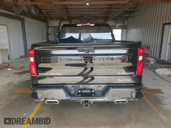 ✅ 2020 Chevrolet Silverado 1500 Custom • VIN: 1GCRYBEFXLZ291521 • Lot: 46496805. Wystawiony na Copart z przebiegiem 39 368 mil. Bezpłatny archiwum sprzedaży aukcyjnych z USA i szczegółowy raport historii pojazdu na DreamBid. Zdjęcie 6.