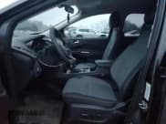 ✅ 2017 Ford Escape SE • VIN: 1FMCU9GD3HUE83675 • Лот: 92146835. Опубликован ранее на Copart с пробегом 41 993 миль. Бесплатный доступ к архиву аукционных продаж из США и подробный отчёт об истории автомобиля на DreamBid. Изображение 7.