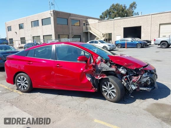 ✅ 2021 Toyota Prius LE • VIN: JTDKAMFP2M3170995 • Лот: 42620585. Опубликован ранее на IAAI с пробегом 112 034 миль. Бесплатный доступ к архиву аукционных продаж из США и подробный отчёт об истории автомобиля на DreamBid. Изображение 14.