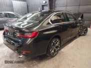 ✅ 2025 BMW 3 Series 330i xDrive • VIN: 3MW89CW08S8F24309 • Lot: 42125993. Wystawiony na IAAI z przebiegiem 457 mil. Bezpłatny archiwum sprzedaży aukcyjnych z USA i szczegółowy raport historii pojazdu na DreamBid. Zdjęcie 4.