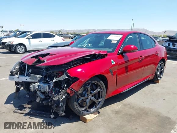 ✅ 2021 Alfa Romeo Giulia Quadrifoglio • VIN: ZARFAMEV2M7644718 • Lot: 42528664. Wystawiony na IAAI z przebiegiem 14 608 mil. Bezpłatny archiwum sprzedaży aukcyjnych z USA i szczegółowy raport historii pojazdu na DreamBid. Zdjęcie 2.