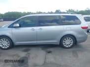 ✅ 2015 Toyota Sienna XLE • VIN: 5TDYK3DC5FS685735 • Lot: 42139229. Wystawiony na IAAI z przebiegiem 87 694 mil. Bezpłatny archiwum sprzedaży aukcyjnych z USA i szczegółowy raport historii pojazdu na DreamBid. Zdjęcie 14.