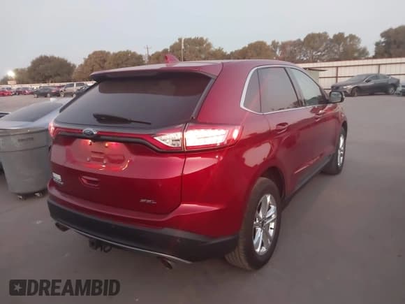 ✅ 2018 Ford Edge SEL • VIN: 2FMPK3J81JBB51911 • Lot: 43449803. Wystawiony na IAAI z przebiegiem 116 499 mil. Bezpłatny archiwum sprzedaży aukcyjnych z USA i szczegółowy raport historii pojazdu na DreamBid. Zdjęcie 4.