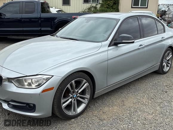 ✅ 2015 BMW 3 Series 328d • VIN: WBA3D3C54FK158474 • Lot: 80858675. Wystawiony na Copart z przebiegiem 111 342 mil. Bezpłatny archiwum sprzedaży aukcyjnych z USA i szczegółowy raport historii pojazdu na DreamBid. Zdjęcie 2.