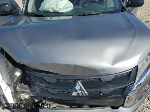 2024 Mitsubishi Outlander S z VIN JA4ARUAU5RU010395, wystawiony jako Copart lot #81866485 z przebiegiem 32 765 mil mil oraz Szkoda całkowita • Salvage title. Historia ofert i sprzedaży dostępna na DreamBid. Obrazek 12.