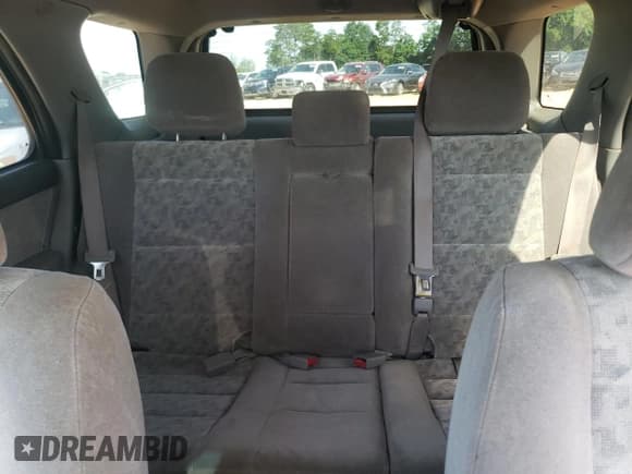 ✅ 2008 Kia Sorento LX • VIN: KNDJD735085769654 • Lot: 61821415. Wystawiony na Copart z przebiegiem 287 431 mil. Bezpłatny archiwum sprzedaży aukcyjnych z USA i szczegółowy raport historii pojazdu na DreamBid. Zdjęcie 10.