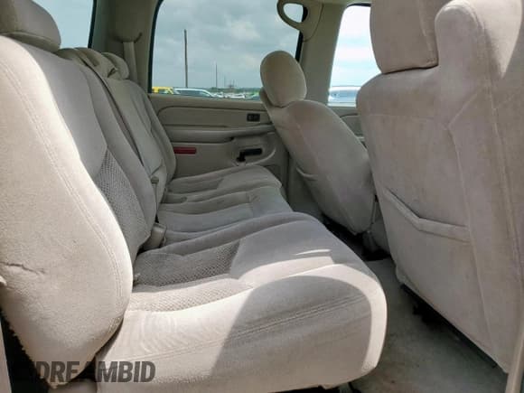 ✅ 2005 Chevrolet Suburban LT • VIN: 3GNEC16Z65G283149 • Лот: 55030225. Опубликован ранее на Copart с пробегом 164 340 миль. Бесплатный доступ к архиву аукционных продаж из США и подробный отчёт об истории автомобиля на DreamBid. Изображение 11.