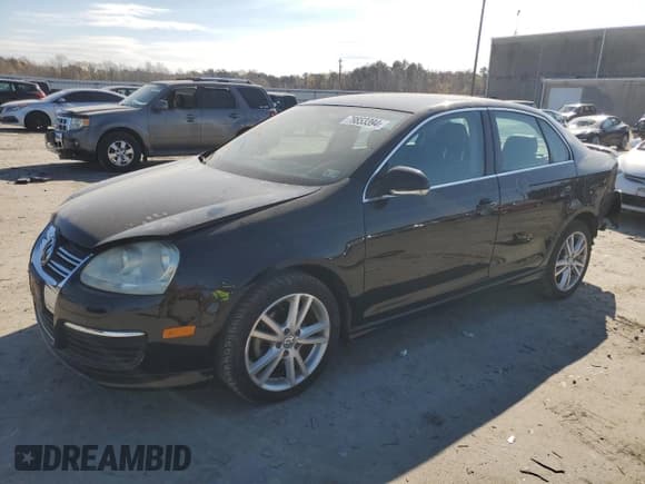 ✅ 2007 Volkswagen Jetta 2.5 • VIN: 3VWRF71K27M001329 • Лот: 79853394. Опубликован ранее на Copart с пробегом 37 626 миль. Бесплатный доступ к архиву аукционных продаж из США и подробный отчёт об истории автомобиля на DreamBid. Изображение 1.