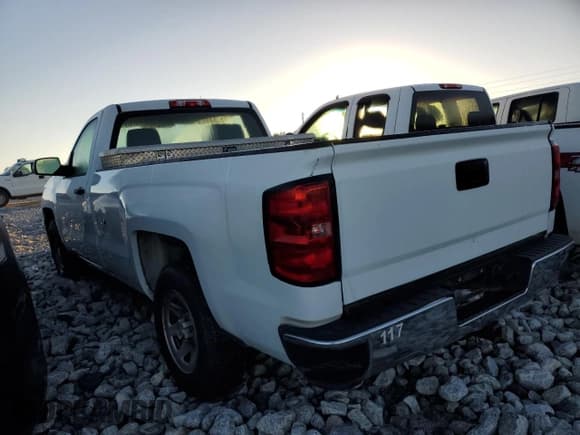 ✅ 2018 Chevrolet Silverado 1500 Work Truck • VIN: 1GCNCNEC9JZ373113 • Лот: 85344095. Опубликован ранее на Copart с пробегом 97 661 миль. Бесплатный доступ к архиву аукционных продаж из США и подробный отчёт об истории автомобиля на DreamBid. Изображение 2.