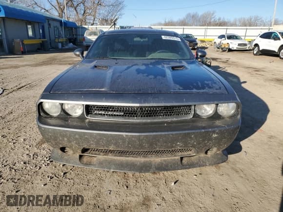 ✅ 2011 Dodge Challenger • VIN: 2B3CJ4DG7BH570893 • Lot: 42389315. Wystawiony na Copart z przebiegiem 131 889 mil. Bezpłatny archiwum sprzedaży aukcyjnych z USA i szczegółowy raport historii pojazdu na DreamBid. Zdjęcie 5.