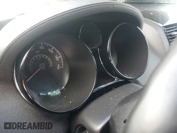 ✅ 2009 Saturn Sky • VIN: 1G8MN35B69Y104743 • Лот: 67203075. Опубликован ранее на Copart с пробегом Не указан. Бесплатный доступ к архиву аукционных продаж из США и подробный отчёт об истории автомобиля на DreamBid. Изображение 9.