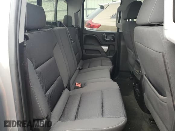 ✅ 2017 Chevrolet Silverado 1500 LT • VIN: 1GCVKREC0HZ265435 • Лот: 71973704. Опубликован ранее на Copart с пробегом 88 903 миль. Бесплатный доступ к архиву аукционных продаж из США и подробный отчёт об истории автомобиля на DreamBid. Изображение 11.