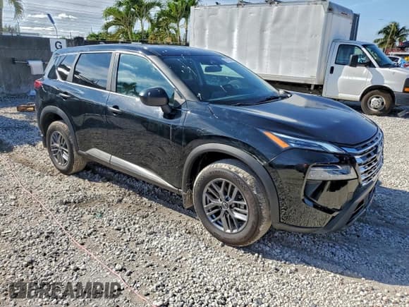 ✅ 2025 Nissan Rogue S • VIN: 5N1BT3AB6SC853971 • Лот: 95753075. Опубликован ранее на Copart с пробегом 39 миль. Бесплатный доступ к архиву аукционных продаж из США и подробный отчёт об истории автомобиля на DreamBid. Изображение 4.