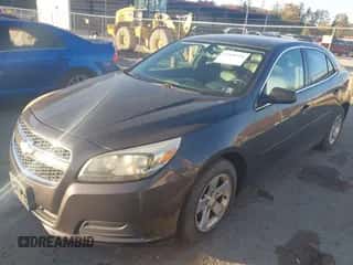 2013 Chevrolet Malibu LS z VIN 1G11A5SA0DF313307, wystawiony jako IAAI lot #43498528 z przebiegiem 226 517 mil mil oraz . Historia ofert i sprzedaży dostępna na DreamBid. Obrazek 2.