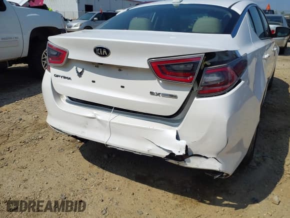 ✅ 2015 Kia Optima EX • VIN: KNAGN4AD7F5090801 • Lot: 42689486. Wystawiony na IAAI z przebiegiem 96 265 mil. Bezpłatny archiwum sprzedaży aukcyjnych z USA i szczegółowy raport historii pojazdu na DreamBid. Zdjęcie 6.