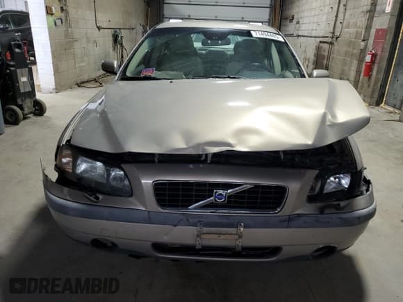 ✅ 2004 Volvo S60 • VIN: YV1RS61T642317251 • Лот: 71494445. Опубликован ранее на Copart с пробегом 156 317 миль. Бесплатный доступ к архиву аукционных продаж из США и подробный отчёт об истории автомобиля на DreamBid. Изображение 5.