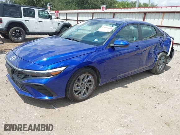 2024 Hyundai Elantra SEL с VIN KMHLM4DG5RU807518, выставлен на аукционе IAAI как лот 43065699 с пробегом 19 596 миль миль и . История ставок и продаж доступна на DreamBid. Изображение 18.