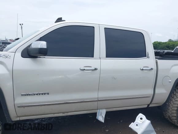 ✅ 2015 GMC Sierra 1500 SLT • VIN: 3GTU2VEC8FG309117 • Lot: 42505739. Listed on IAAI with 311,603 mi. Free auction sales archive from the USA and detailed vehicle history report at DreamBid. Image 14.