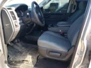 ✅ 2017 Ram 3500 Tradesman • VIN: 3C63RRGL8HG560807 • Lot: 54492465. Wystawiony na Copart z przebiegiem 80 241 mil. Bezpłatny archiwum sprzedaży aukcyjnych z USA i szczegółowy raport historii pojazdu na DreamBid. Zdjęcie 7.