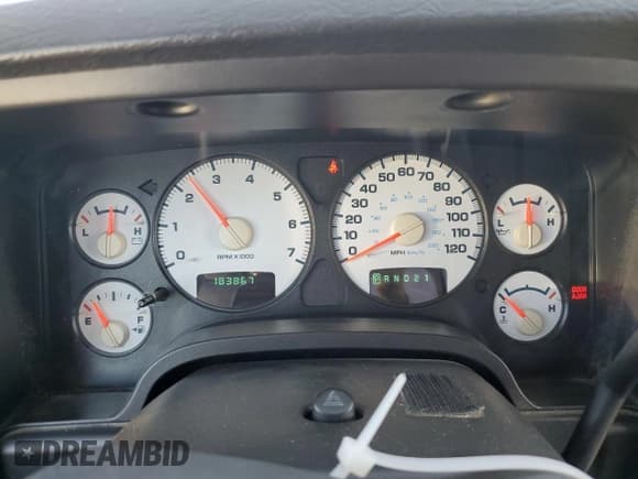 ✅ 2005 Dodge 1500 ST • VIN: 1D7HA16K05J568898 • Лот: 78826524. Опубликован ранее на Copart с пробегом Не указан. Бесплатный доступ к архиву аукционных продаж из США и подробный отчёт об истории автомобиля на DreamBid. Изображение 9.